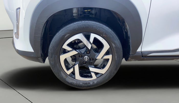 2022 Nissan MAGNITE XV MT, Petrol, Manual, 39,141 km, Left Front Wheel