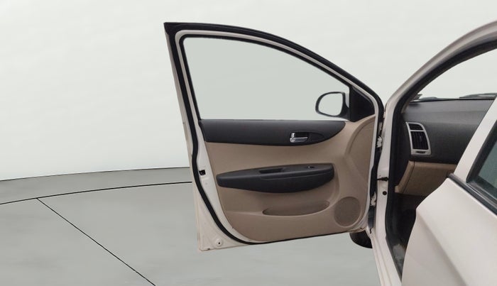 2014 Hyundai i20 MAGNA 1.2, Petrol, Manual, 77,067 km, LHS Front Door