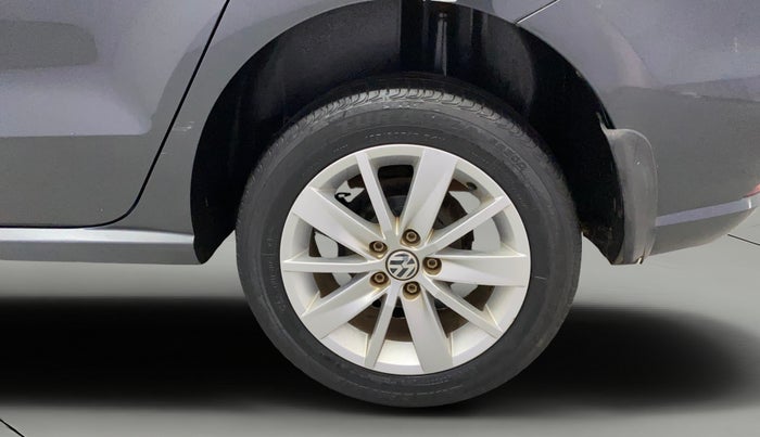 2016 Volkswagen Ameo HIGHLINE PLUS 1.5L AT 16 ALLOY, Diesel, Automatic, 1,07,334 km, Left Rear Wheel