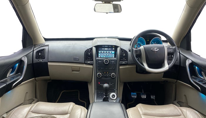 2015 Mahindra XUV500 W10, Diesel, Manual, 1,14,508 km, Dashboard