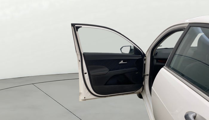 2023 Hyundai Verna SX (O) 1.5 TURBO PETROL MT, Petrol, Manual, 13,457 km, LHS Front Door