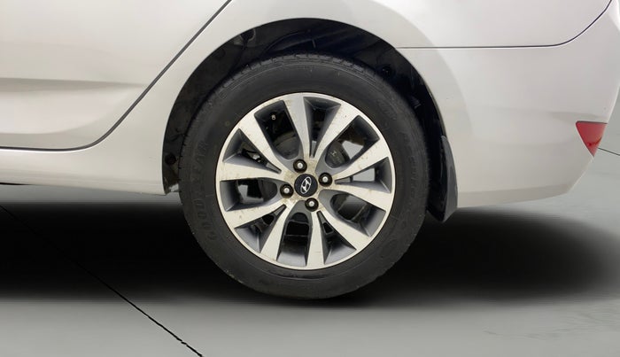 2015 Hyundai Verna FLUIDIC 4S 1.6 VTVT S(O), Petrol, Manual, 1,20,871 km, Left Rear Wheel