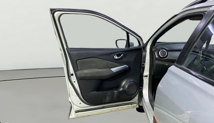 2019 Nissan Kicks XV DIESEL, Diesel, Manual, 67,604 km, LHS Front Door