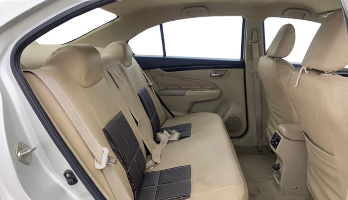 2016 Maruti Ciaz VXI, Petrol, Manual, 31,229 km, Right Side Rear Door Cabin