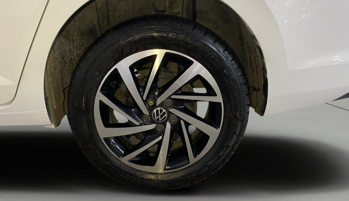 2023 Volkswagen VIRTUS TOPLINE TSI 1.0 AT, Petrol, Automatic, 74,418 km, Left Rear Wheel