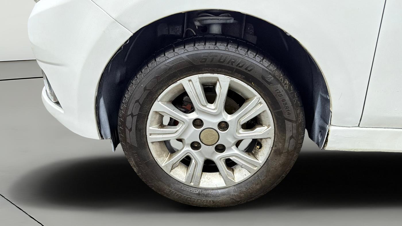 2018 Tata Tiago XZ PETROL, CNG, Manual, 1,17,606 km, Left Front Wheel