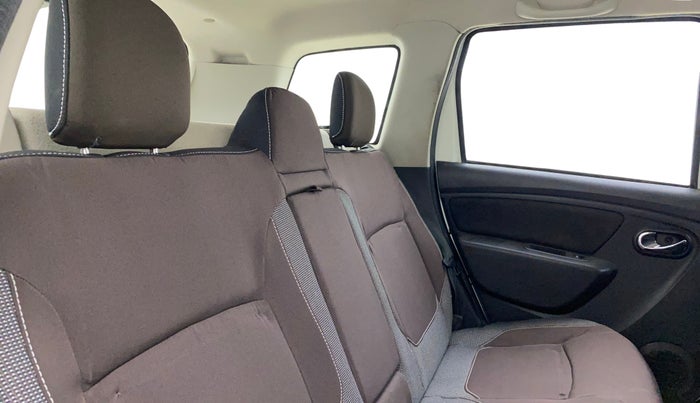 2021 Renault Duster RXZ 1.3 TURBO PETROL CVT, Petrol, Automatic, 57,728 km, Right Side Rear Door Cabin