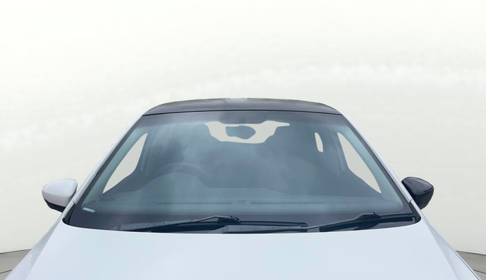 2018 Volkswagen Polo COMFORTLINE 1.0L MPI, Petrol, Manual, 1,38,642 km, Front Windshield