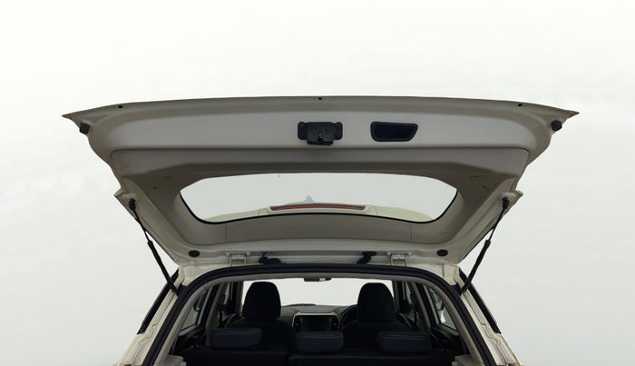 2019 Mahindra XUV300 W6 1.2 PETROL, Petrol, Manual, 41,558 km, Boot Door Open