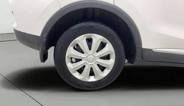 2023 MG ASTOR STYLE 1.5 MT, Petrol, Manual, 30,803 km, Right Rear Wheel