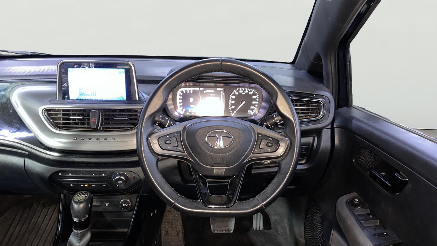 2022 Tata ALTROZ XZA PLUS DARK EDTION, Petrol, Automatic, 10,933 km, Steering Wheel Close Up