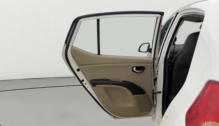 2013 Hyundai i10 SPORTZ 1.2 AT, CNG, Automatic, 60,870 km, LHS Rear Door