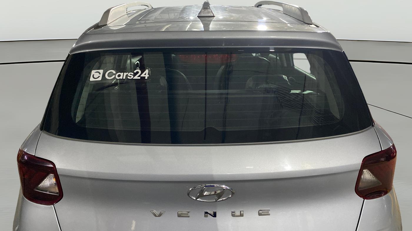 2021 Hyundai VENUE S+ 1.2, Petrol, Manual, 8,760 km, Rear Windshield