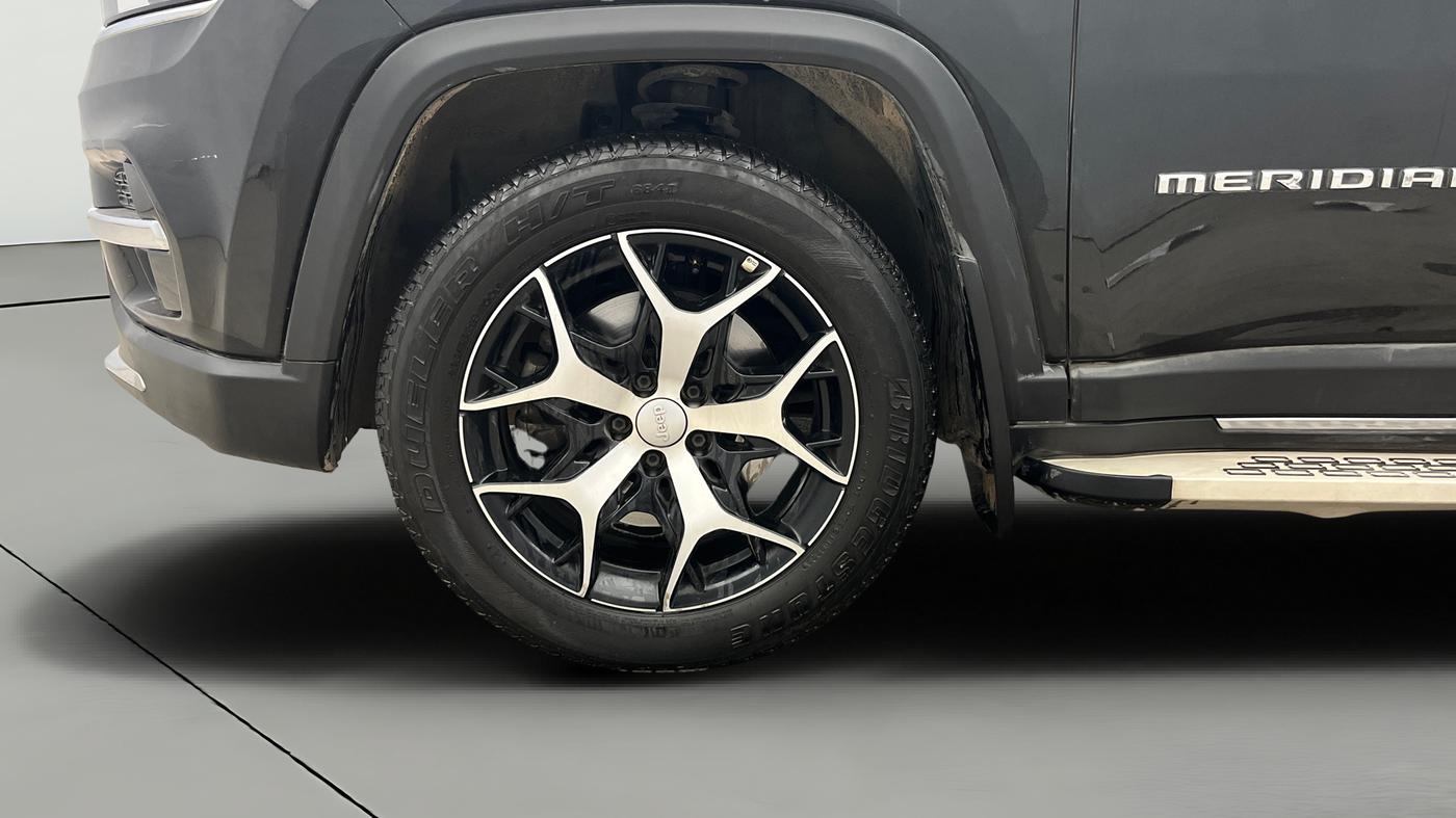 2023 Jeep MERIDIAN LIMITED (O) 4X2 MT, Diesel, Manual, 28,702 km, Left Front Wheel
