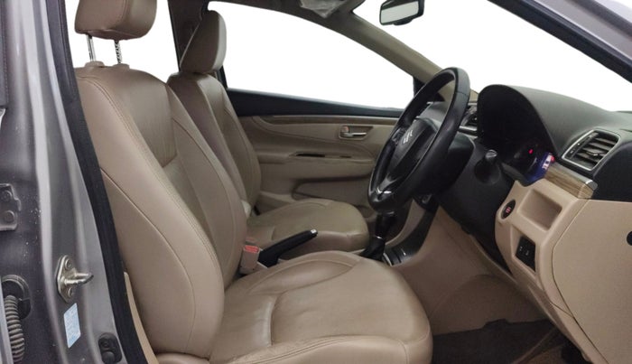 2020 Maruti Ciaz ALPHA  AT 1.5 SHVS PETROL, Petrol, Automatic, 71,572 km, Right Side Front Door Cabin