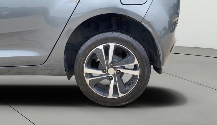 2022 Tata ALTROZ XZ PETROL, Petrol, Manual, 29,714 km, Left Rear Wheel