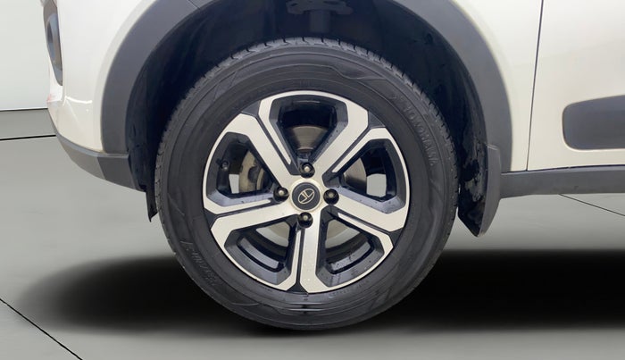 2022 Tata NEXON XZA PLUS (O) PETROL, Petrol, Automatic, 96,854 km, Left Front Wheel