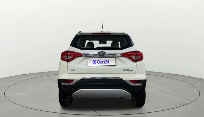 2022 Mahindra XUV300 W8 (O) 1.2 PETROL, Petrol, Manual, 73,373 km, Back/Rear