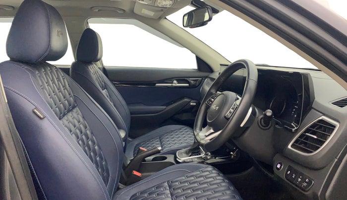 2022 KIA SELTOS X LINE 1.5 DIESEL AT, Diesel, Automatic, 33,668 km, Right Side Front Door Cabin