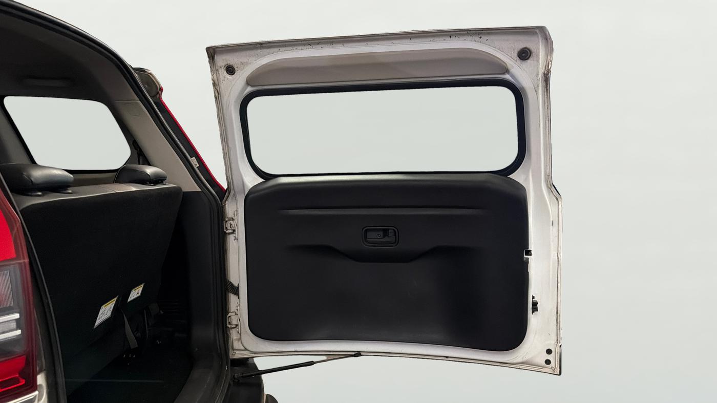 2023 Mahindra SCORPIO-N Z8 PETROL AT 7 STR, Petrol, Automatic, 21,523 km, Boot Door Open