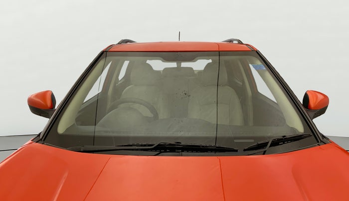 2019 Mahindra XUV300 W6 1.2 PETROL, Petrol, Manual, 86,895 km, Front Windshield