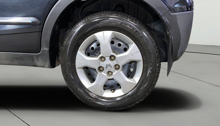 2023 Mahindra XUV300 W6 1.2 PETROL, Petrol, Manual, 8,518 km, Left Rear Wheel