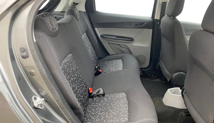 2022 Tata Tiago XT (O) PETROL, Petrol, Manual, 26,015 km, Right Side Rear Door Cabin