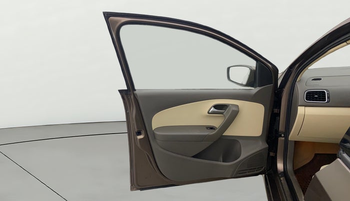 2015 Volkswagen Vento HIGHLINE 1.6 MPI, Petrol, Manual, 68,636 km, LHS Front Door