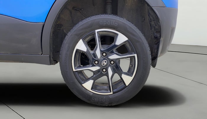 2022 Tata PUNCH CREATIVE AMT 1.2 RTN DUAL TONE, Petrol, Automatic, 37,122 km, Left Rear Wheel