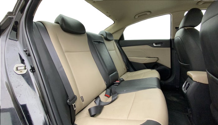 2021 Hyundai Verna SX (O)1.5 VTVT, Petrol, Manual, 18,329 km, Right Side Rear Door Cabin