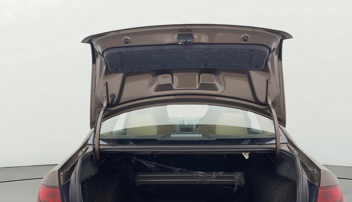 2017 Volkswagen Vento HIGHLINE 1.6 MPI, Petrol, Manual, 17,171 km, Boot Door Open