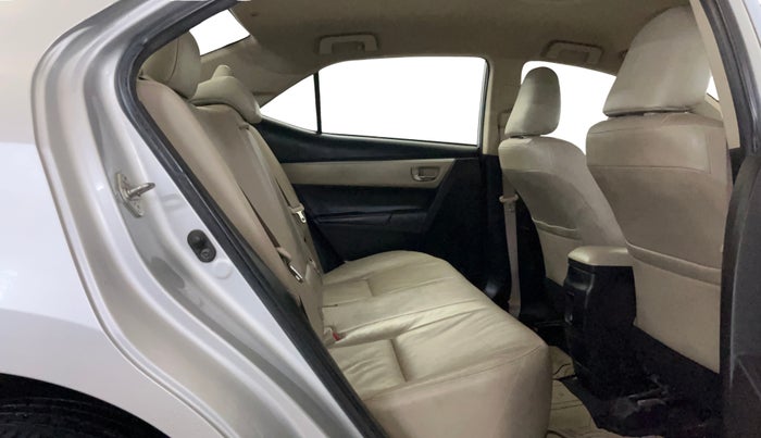 2016 Toyota Corolla Altis VL CVT PETROL, Petrol, Automatic, 90,628 km, Right Side Rear Door Cabin