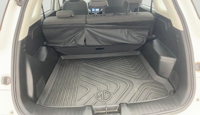 2023 MG HECTOR SMART EX 1.5 PETROL TURBO CVT PETROL, Petrol, Automatic, 25,752 km, Boot Open Zoomed View