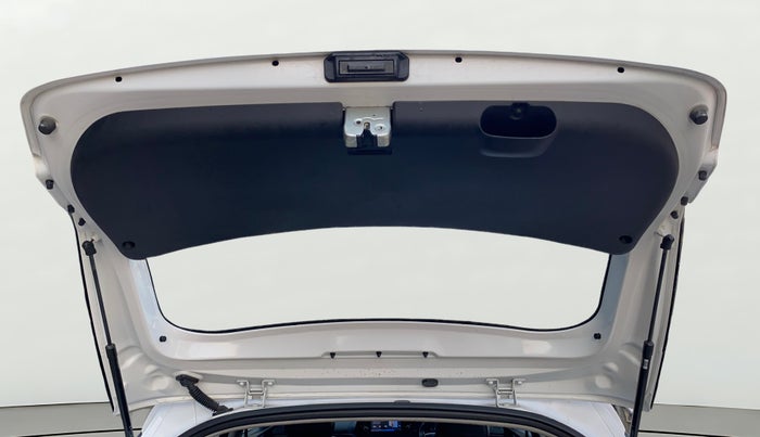 2023 Hyundai NEW I20 SPORTZ 1.2 MT, Petrol, Manual, 27,650 km, Boot Door Open