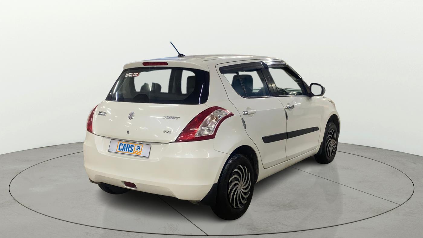 2015 Maruti Swift VXI, CNG, Manual, 88,487 km, Right Back Diagonal