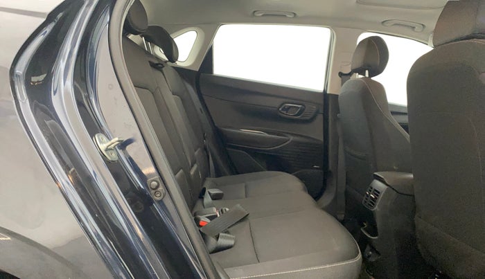 2022 Hyundai NEW I20 ASTA (O) 1.2 MT, Petrol, Manual, 30,536 km, Right Side Rear Door Cabin