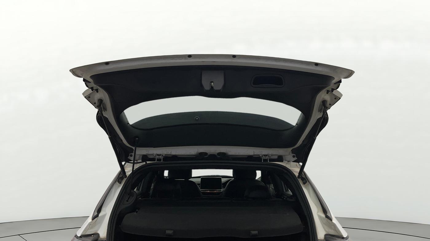 2021 Jeep Compass MODEL S (O) 1.4 PETROL DCT, Petrol, Automatic, 94,370 km, Boot Door Open