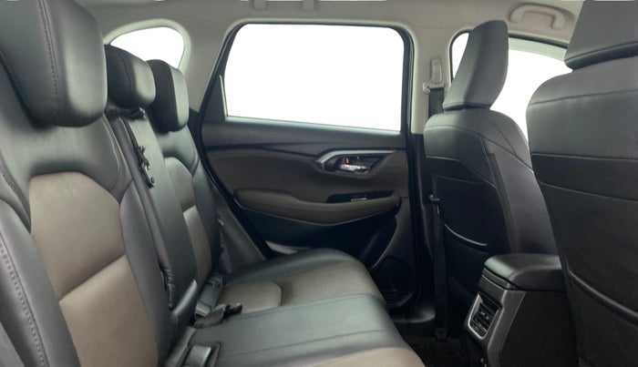 2023 Toyota URBAN CRUISER HYRYDER V HYBRID, Hybrid, Automatic, 82,201 km, Right Side Rear Door Cabin