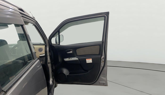 2018 Maruti Wagon R 1.0 LXI CNG (O), CNG, Manual, 74,016 km, RHS Front Door