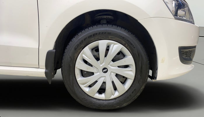 2012 Volkswagen Polo TRENDLINE 1.2L PETROL, Petrol, Manual, 1,00,825 km, Right Front Wheel