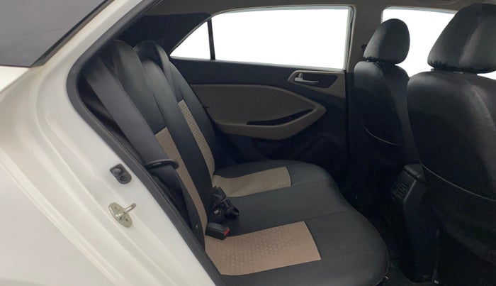 2018 Hyundai Elite i20 MAGNA EXECUTIVE 1.2, Petrol, Manual, 29,948 km, Right Side Rear Door Cabin