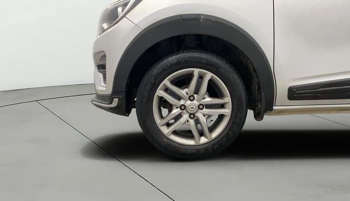 2023 Renault TRIBER RXZ, Petrol, Manual, 31,792 km, Left Front Wheel