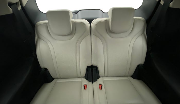 2021 Mahindra XUV700 AX 7 P AT 7 STR, Petrol, Automatic, 31,113 km, Third Seat Row ( optional )