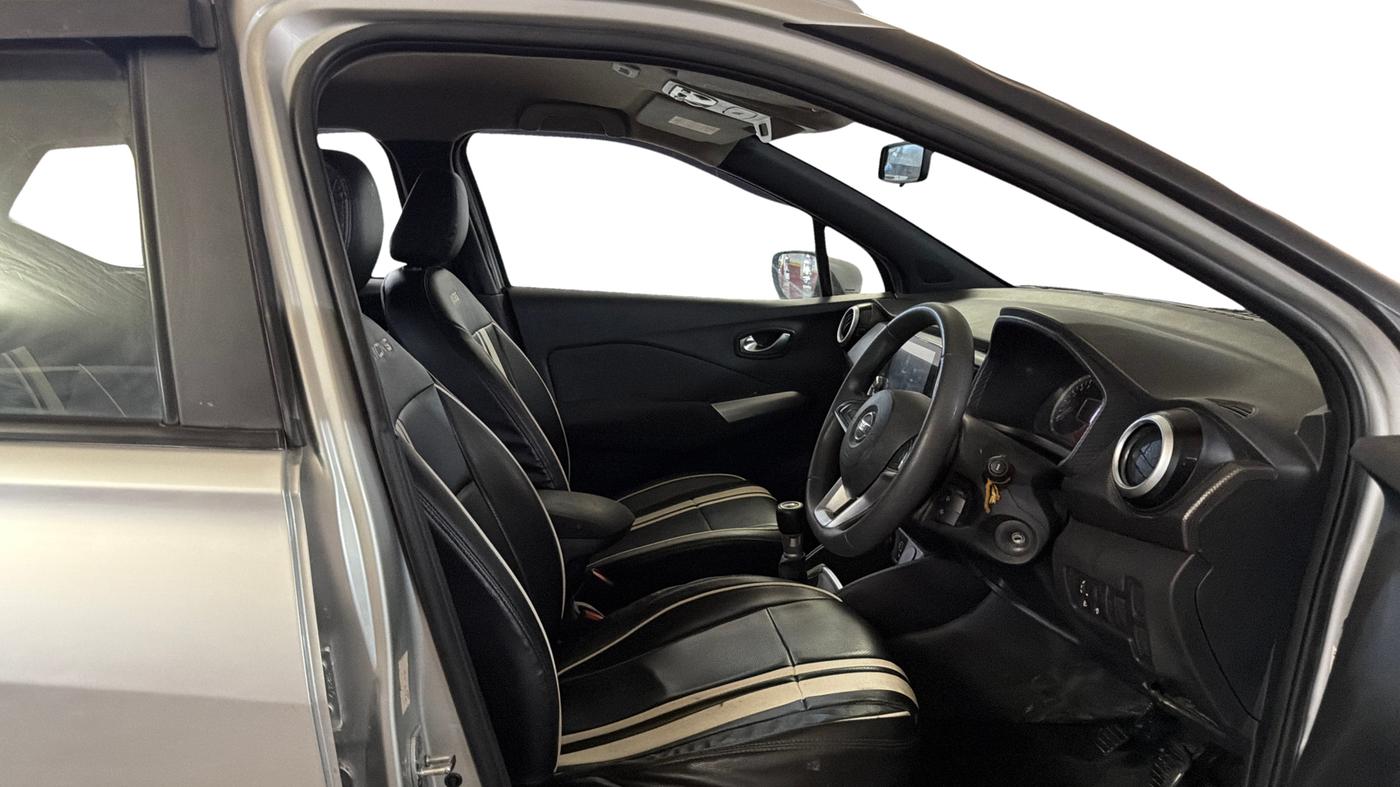 2022 Nissan Kicks XV 1.5, Petrol, Manual, 79,606 km, Right Side Front Door Cabin