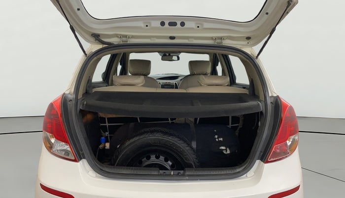 2014 Hyundai i20 SPORTZ 1.2, CNG, Manual, 63,655 km, Boot Open Zoomed View