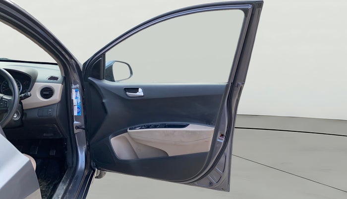 2017 Hyundai Grand i10 SPORTZ (O) 1.2 KAPPA VTVT, Petrol, Manual, 72,997 km, RHS Front Door