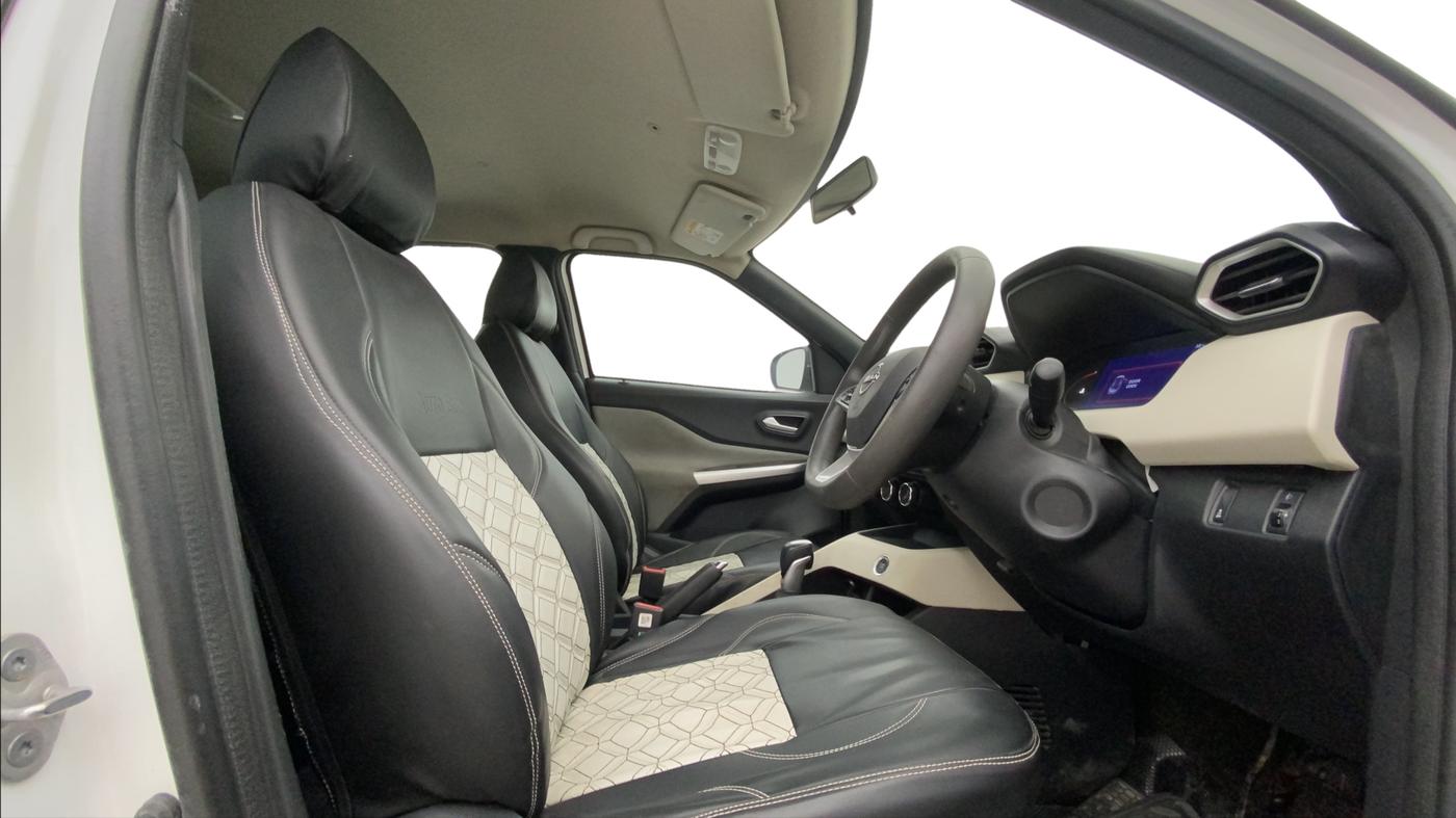 2022 Nissan MAGNITE XV TURBO CVT, Petrol, Automatic, 58,812 km, Right Side Front Door Cabin