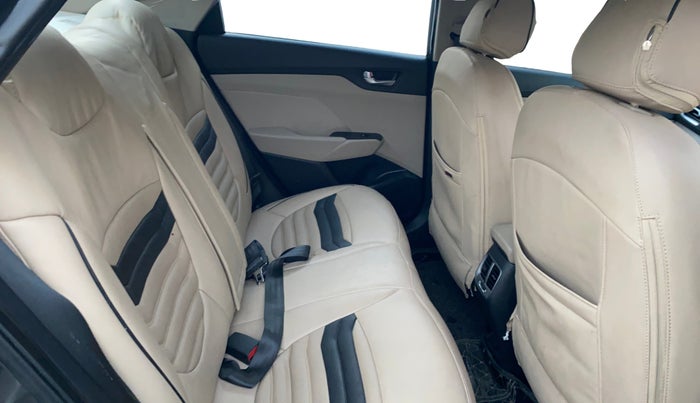 2020 Hyundai Verna SX 1.5 VTVT, Petrol, Manual, 10,417 km, Right Side Rear Door Cabin