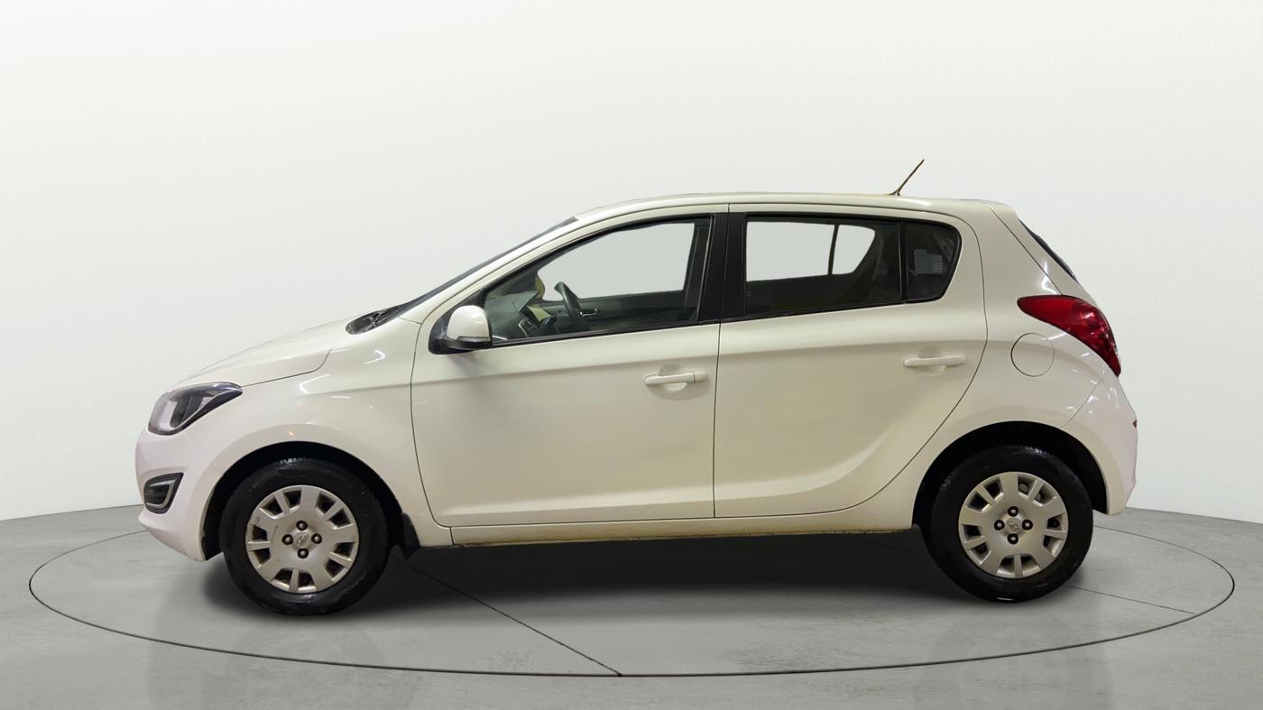 2014 Hyundai Elite i20 MAGNA 1.4 CRDI, Diesel, Manual, 92,927 km, Left Side