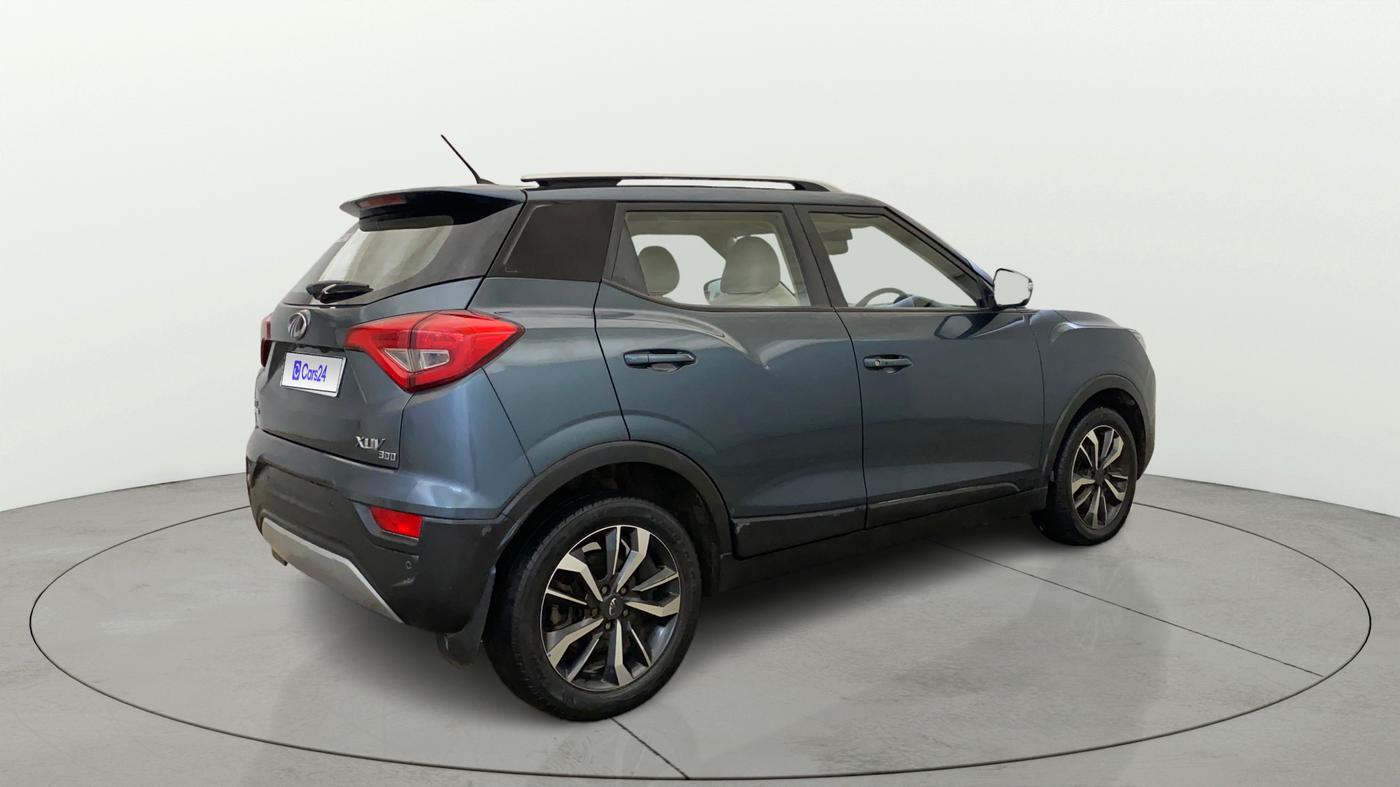 2019 Mahindra XUV300 W8 (O) 1.5 DIESEL AMT, Diesel, Automatic, 81,169 km, Right Back Diagonal